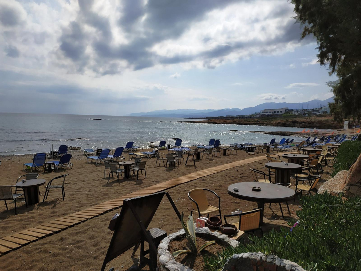 Iliostasi Beach Apartments 2*