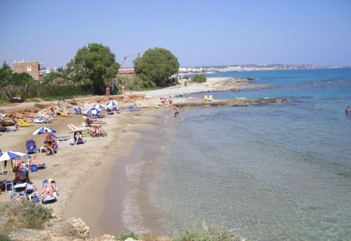 Iliostasi Beach Apartments 2*