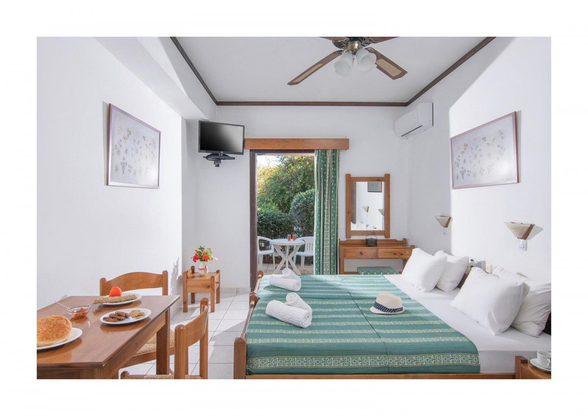 Iliostasi Beach Apartments 2*