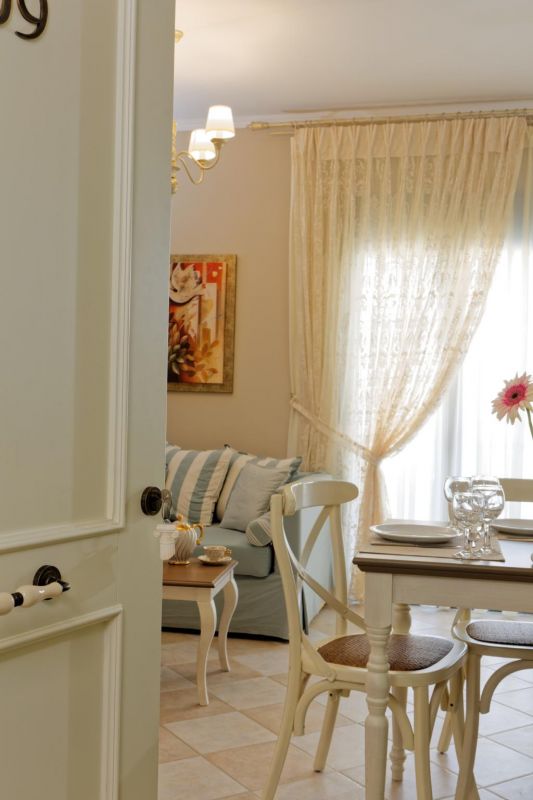 Ionia Suites 4*