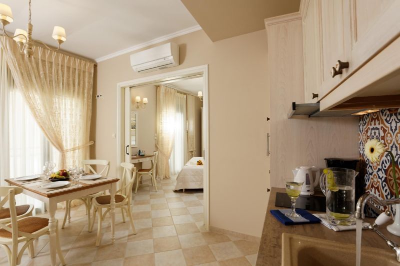 Ionia Suites 4*