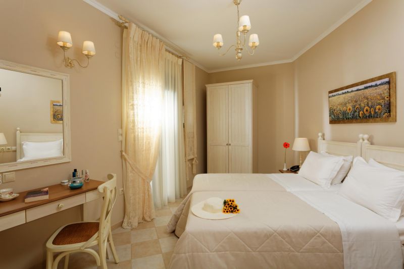 Ionia Suites 4*