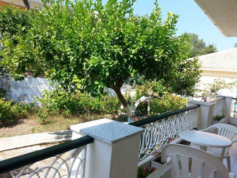 Irini Apartments Benitses 2*