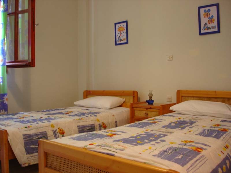 Irini Apartments Benitses 2*