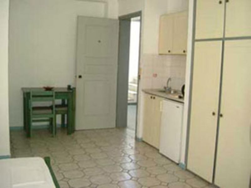 Julia Apartments 2*