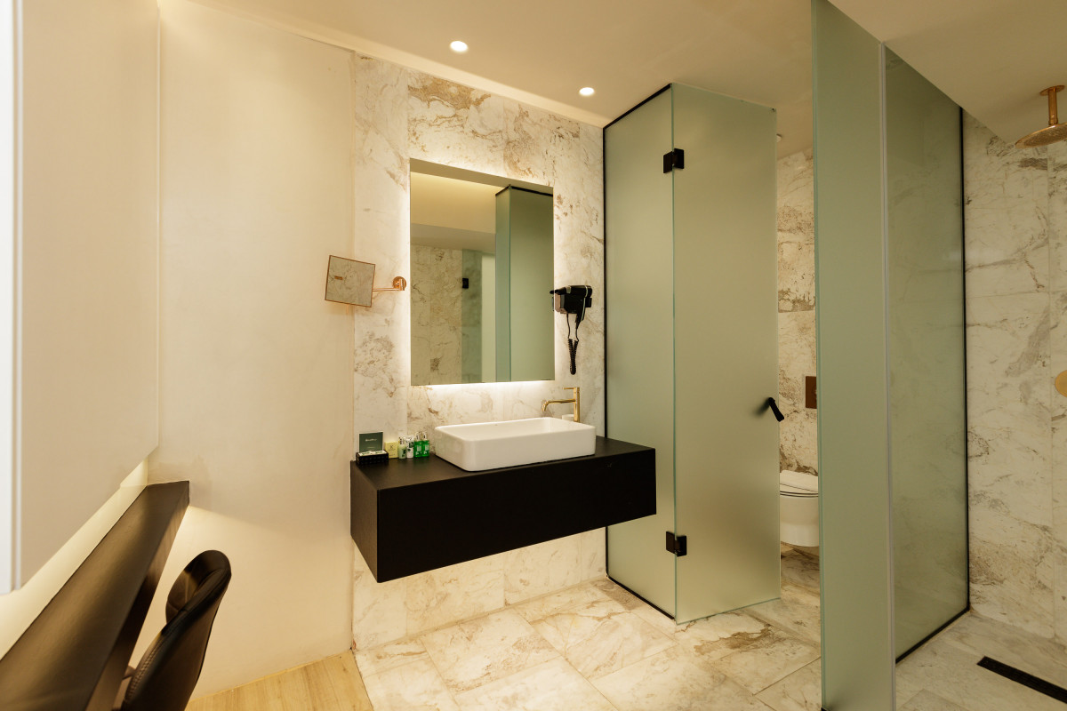 Kahlua Sea View Suites 4*