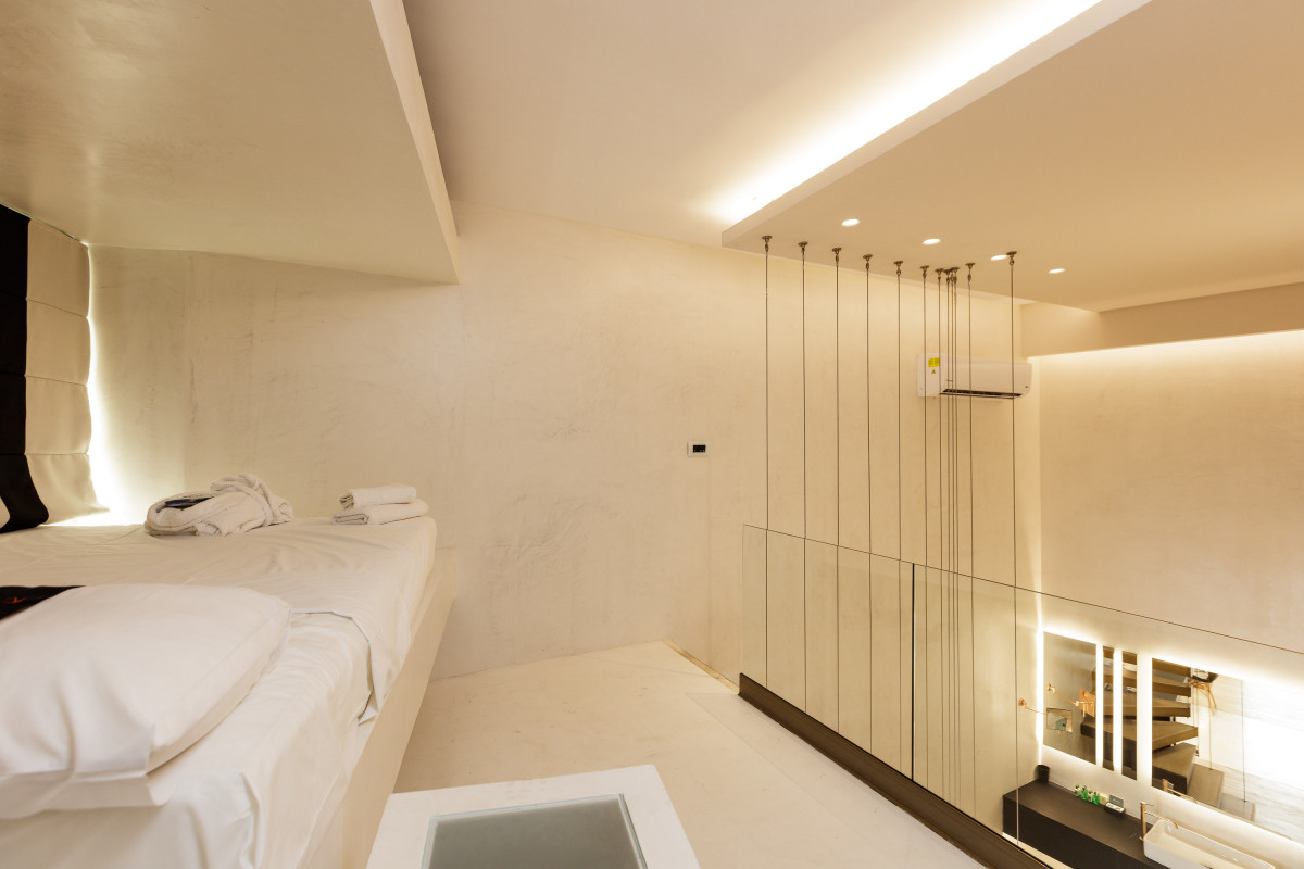 Kahlua Sea View Suites 4*