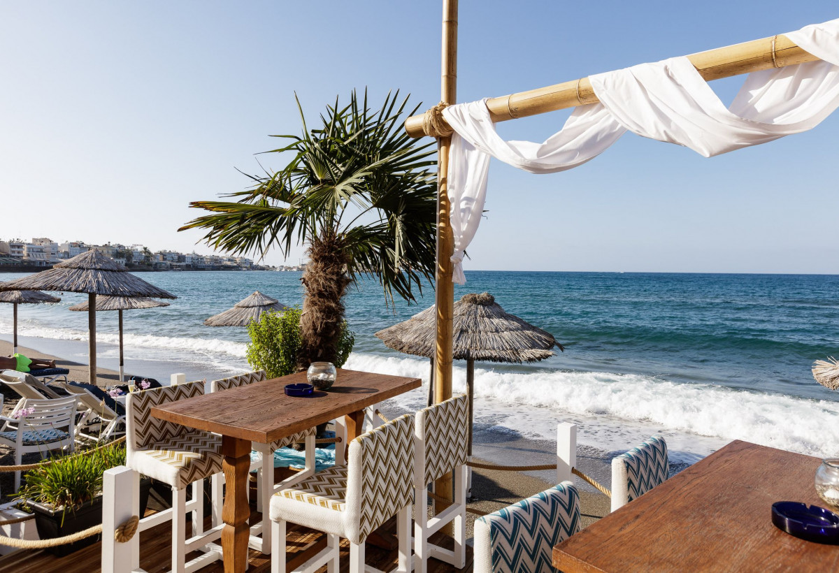 Kahlua Sea View Suites 4*