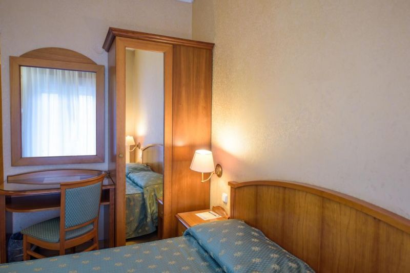 Kastoria 4*