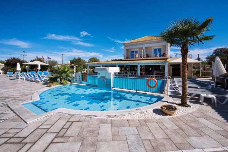 Kavos Plaza Hotel 3*