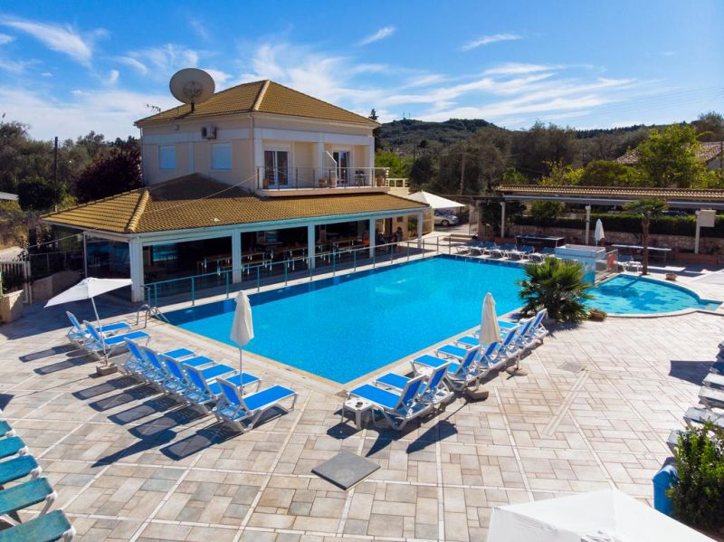 Kavos Plaza Hotel 3*