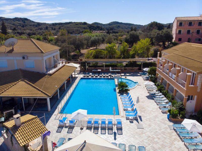Kavos Plaza Hotel 3*