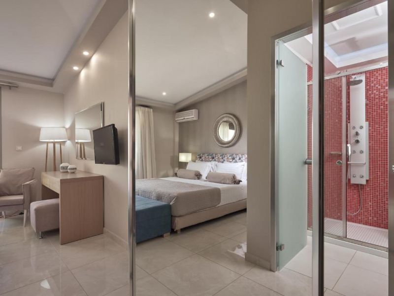 Koukounaria Hotel & Suites 4*