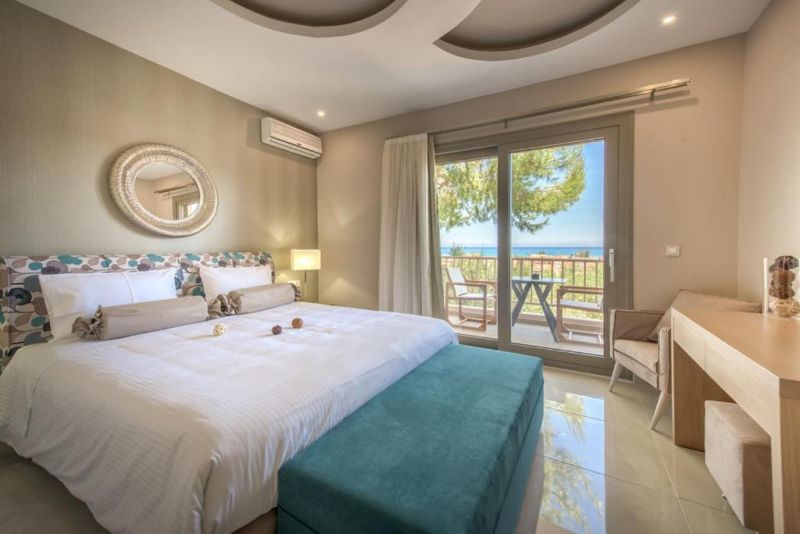 Koukounaria Hotel & Suites 4*