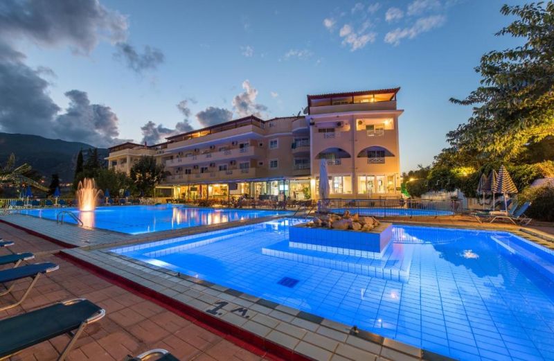 Koukounaria Hotel & Suites 4*