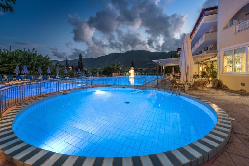 Koukounaria Hotel & Suites 4*