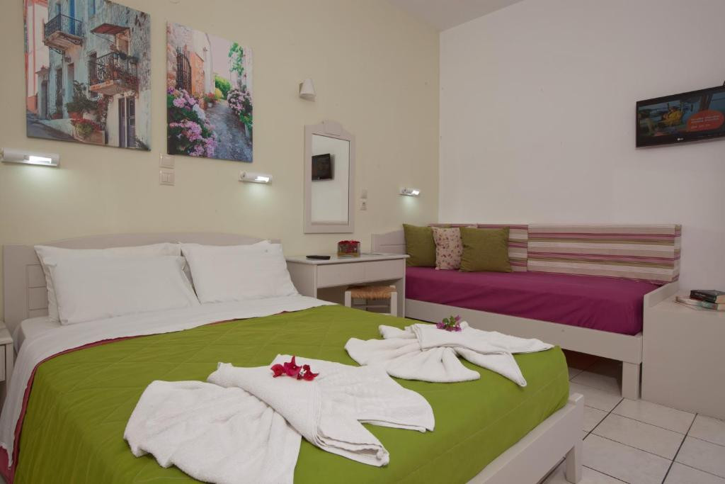 Latania Studios & Apartments 3*