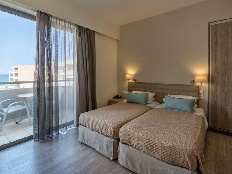 Lefkoniko Beach Icarus Suites 3*