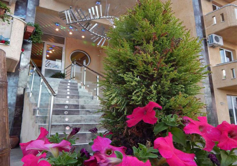 Lilalo Hotel 2*
