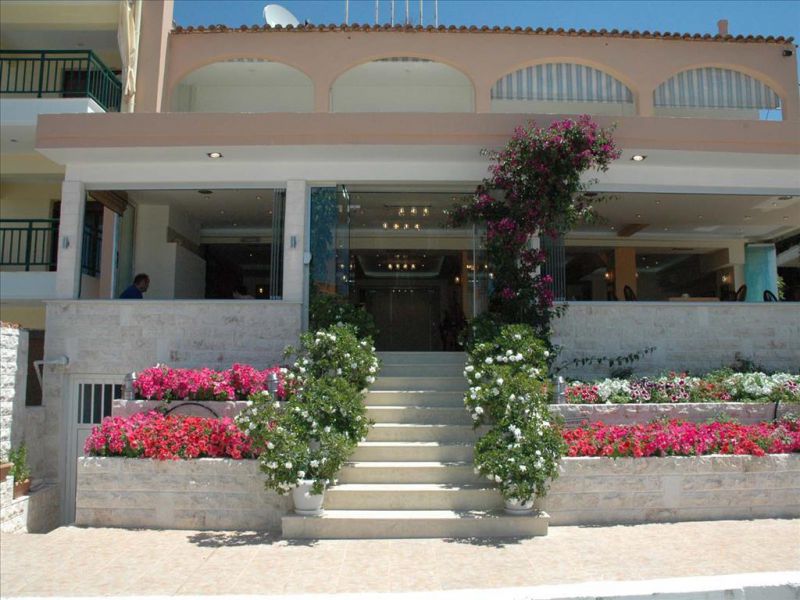 Xenios Loutra Beach 3*