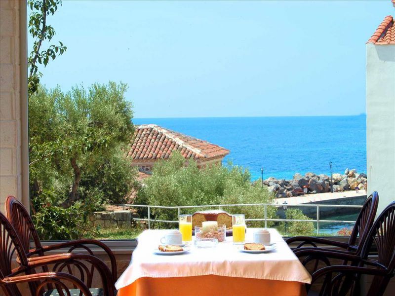 Xenios Loutra Beach 3*
