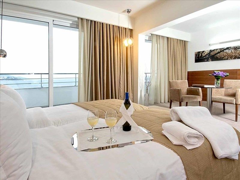 Lucy Hotel 5*