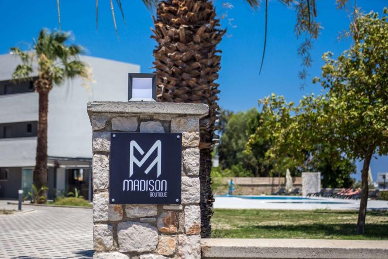 Madison Hotel 2*