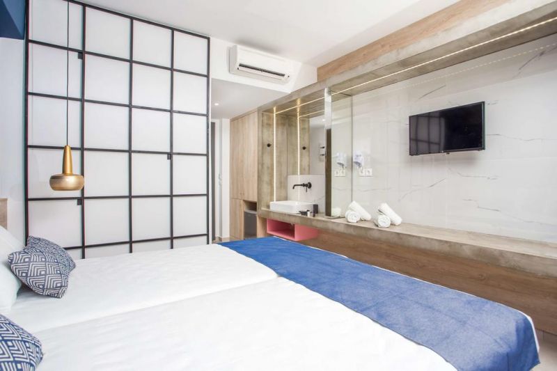Madison Hotel 2*