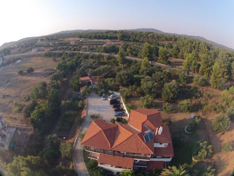 Makis House Apartments 3*