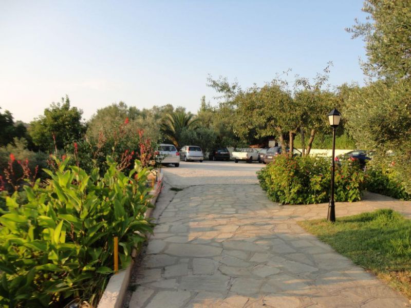 Makis House Apartments 3*