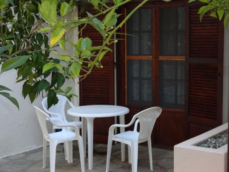 Makis House Apartments 3*