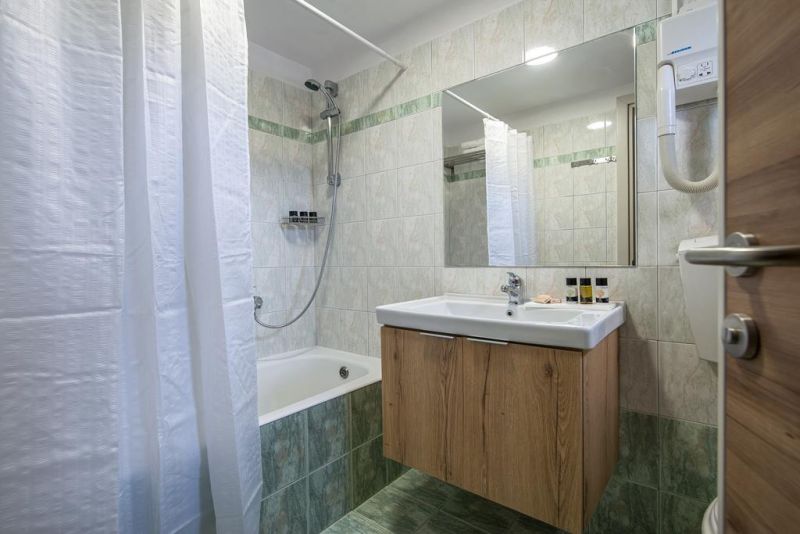 Marianthi Apartments Platanes 2*