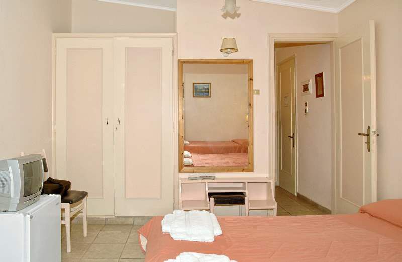 Mimoza Beach 3*