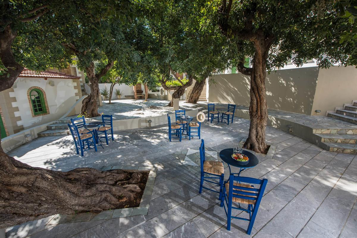 Mitos Village Apartments 2*