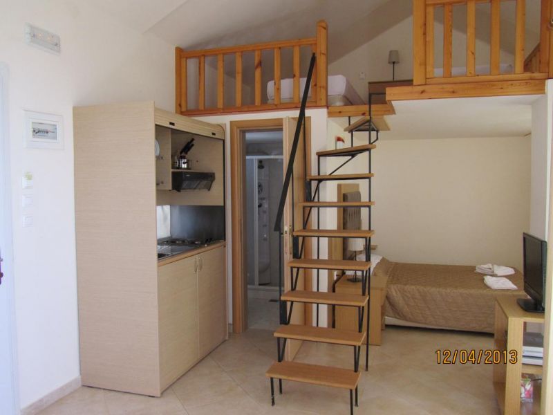 Monopetro Luxury Apartment 3*