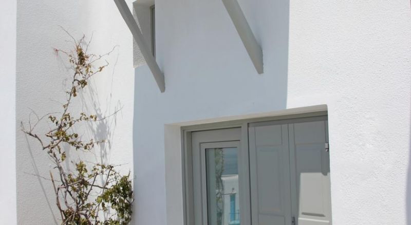 Myconian Inn 2*