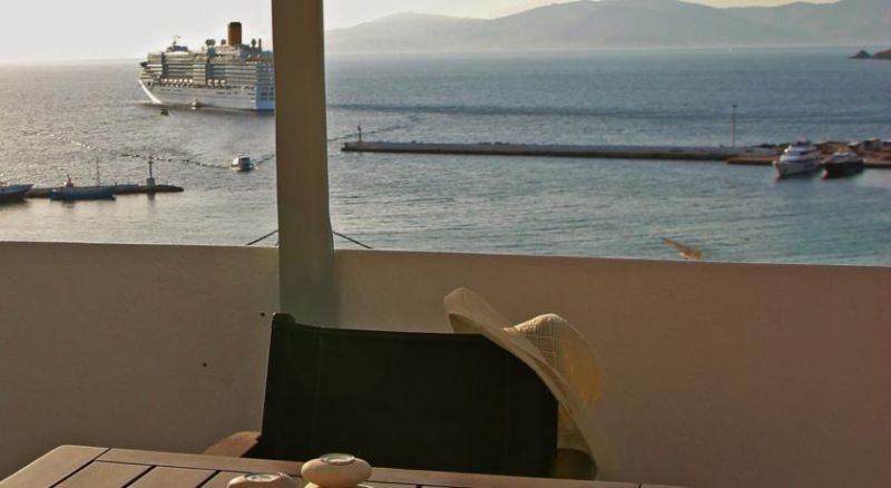 Myconian Inn 2*