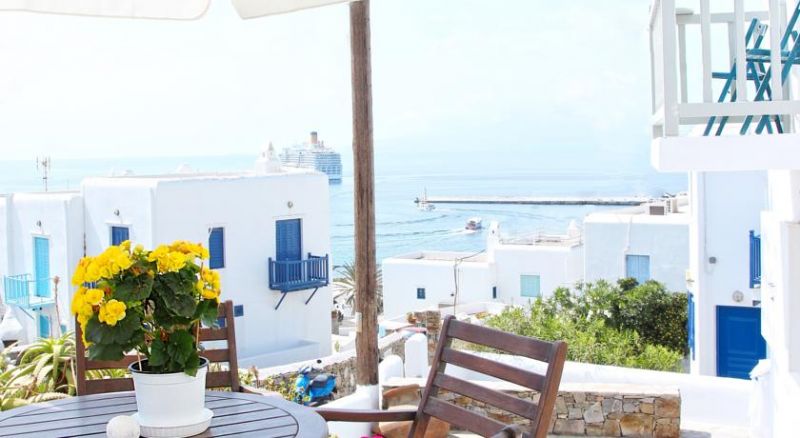 Myconian Inn 2*