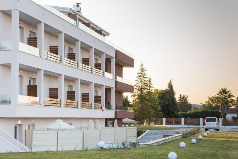 Mythic Summer Hotel 4*