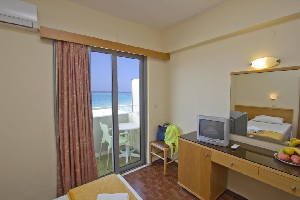 Nafsika Rhodes 2*
