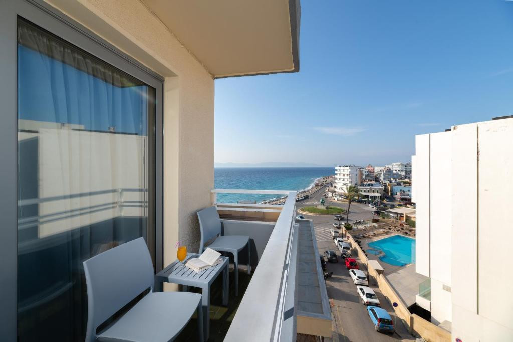 Nafsika Rhodes 2*