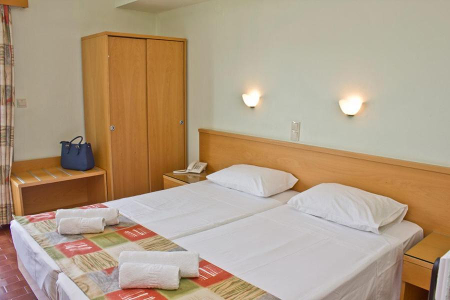 Nafsika Rhodes 2*