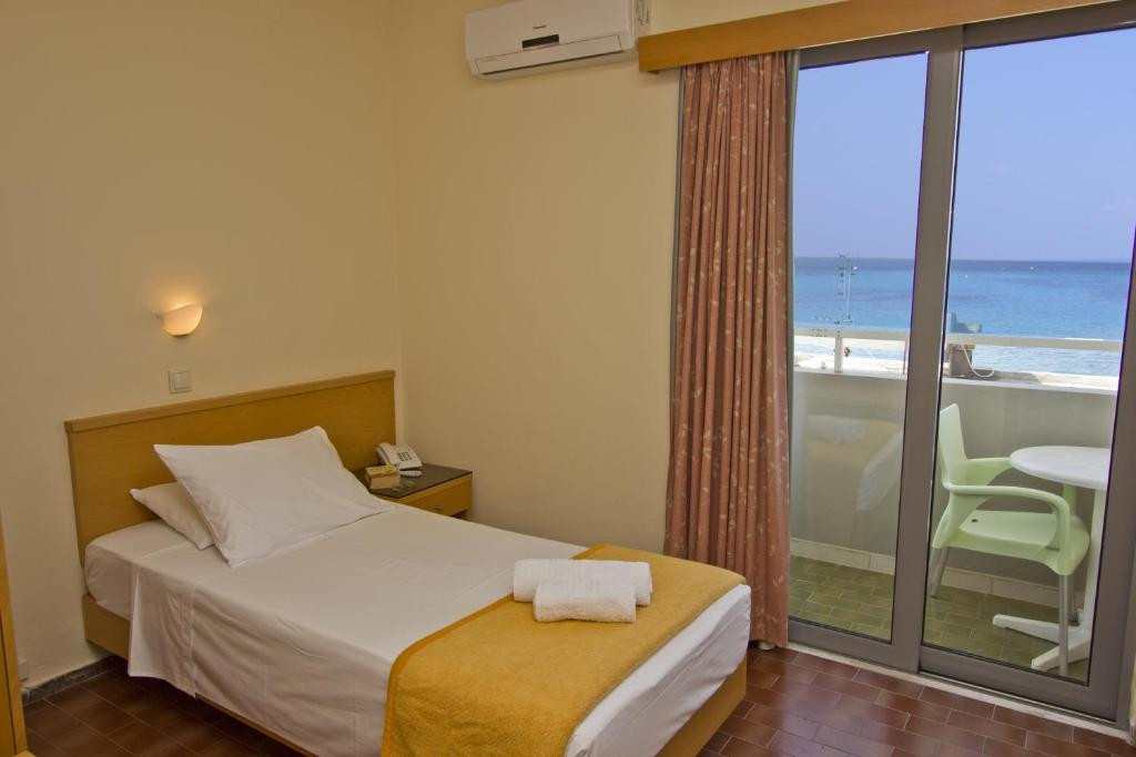 Nafsika Rhodes 2*