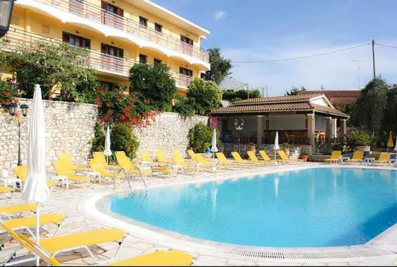 Nikiforos Apartments 2*