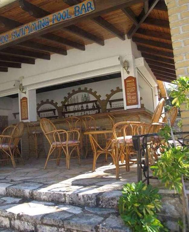 Nikiforos Apartments 2*