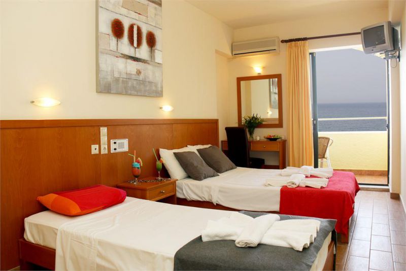 Nikis Hotel 2*