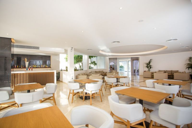 Niriides Hotel 4*