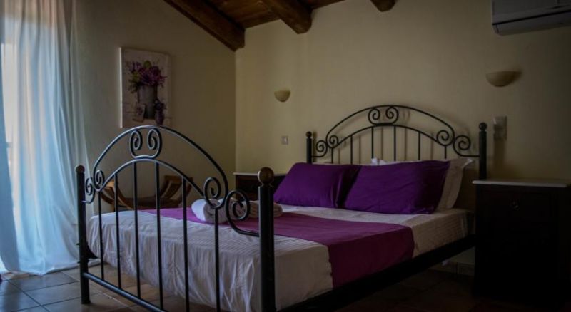 Niriides Villas 3*