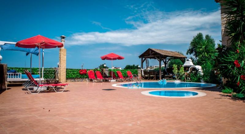 Niriides Villas 3*
