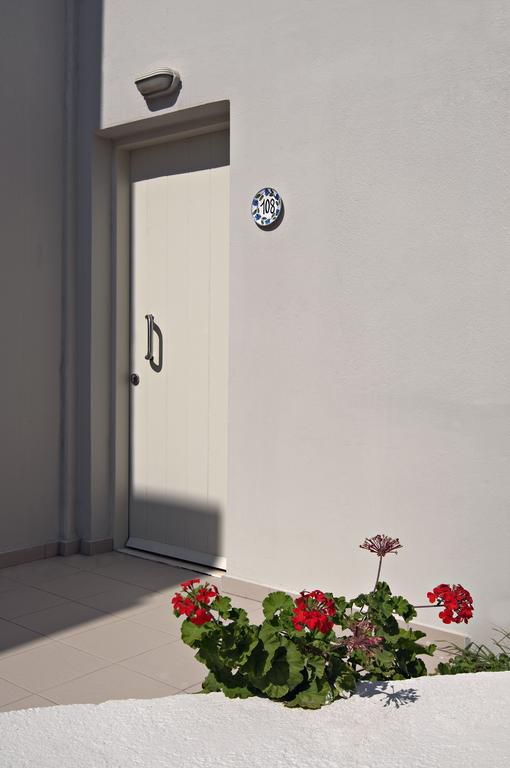 Ourania Apartments 4*